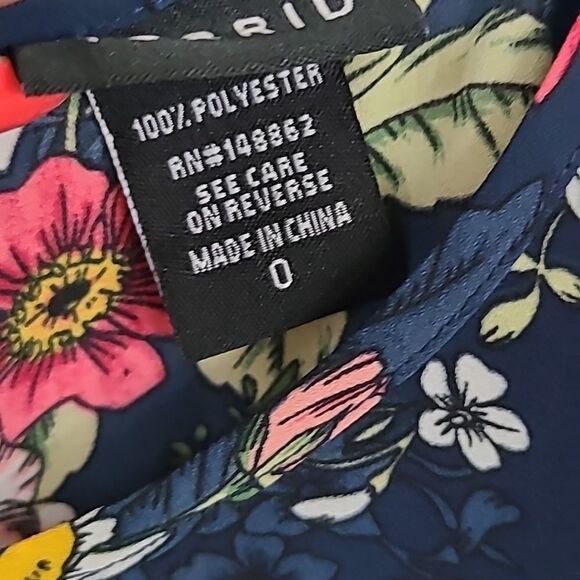 Torrid Floral Print Georgette Pleated Back Blouse Scoop Relaxed Fit Keyhole L/12 - Picture 8 of 11